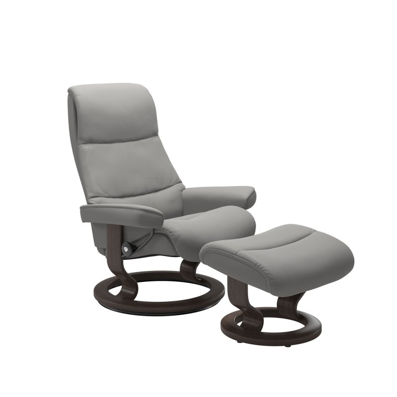 Stressless Stressless View Chair in Leather, Classic Base with Footstool