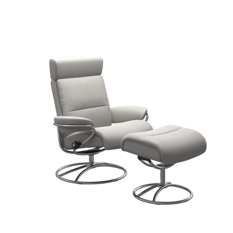 Stressless Stressless Tokyo Chair with Adjustable Headrest in Leather, Original Base with Footstool