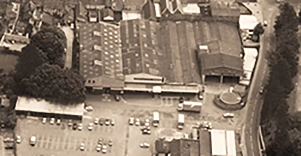 Haskins store front and car park early 1970s
