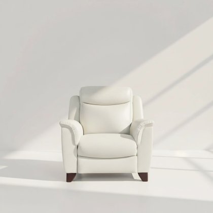 Manhattan 25 Armchair In Leather Manhattan 25 Armchair In Leather