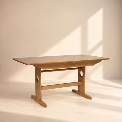 Ercol Windsor Medium Extending Dining Table