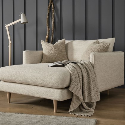 Chelmsford Snuggler Chaise