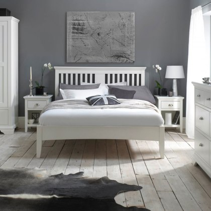 Hampstead White 135cm Bedstead