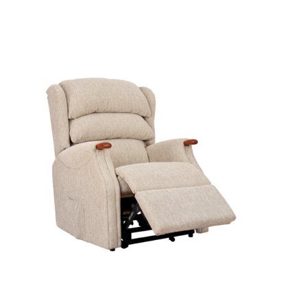 Celebrity Westbury Grande Recliner in Leather Celebrity Westbury Grande Recliner in Leather