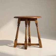 Old Charm Round Lamp Table Old Charm Round Lamp Table