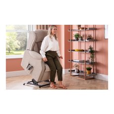 Canterbury Grande Riser Recliner
