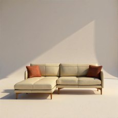 Ercol Aosta Small Chaise In Leather Ercol Aosta Small Chaise In Leather