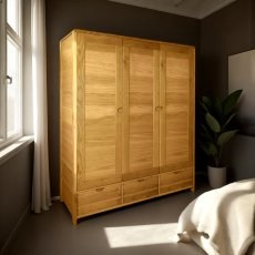 Ercol Bosco 3 Door Wardrobe