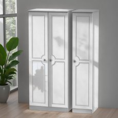 Pembroke Triple Plain Robe