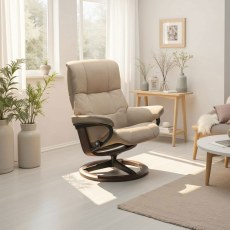Stressless Mayfair Chair in Leather, Signature Base