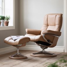 Stressless Mayfair Chair in Leather, Signature Base with Footstool Stressless Mayfair Chair in Leather, Signature Base with Footstool