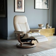 Stressless Consul Power Recliner in Leather Stressless Consul Power Recliner in Leather