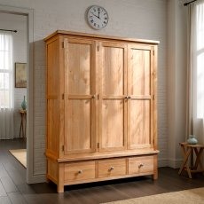 Arundel LightOak Triple Robe With 3 Drawers Arundel LightOak Triple Robe With 3 Drawers
