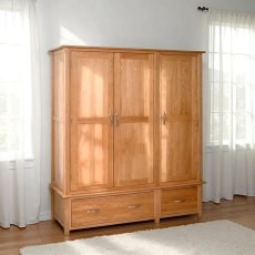 Balmoral Triple Wardrobe Balmoral Triple Wardrobe