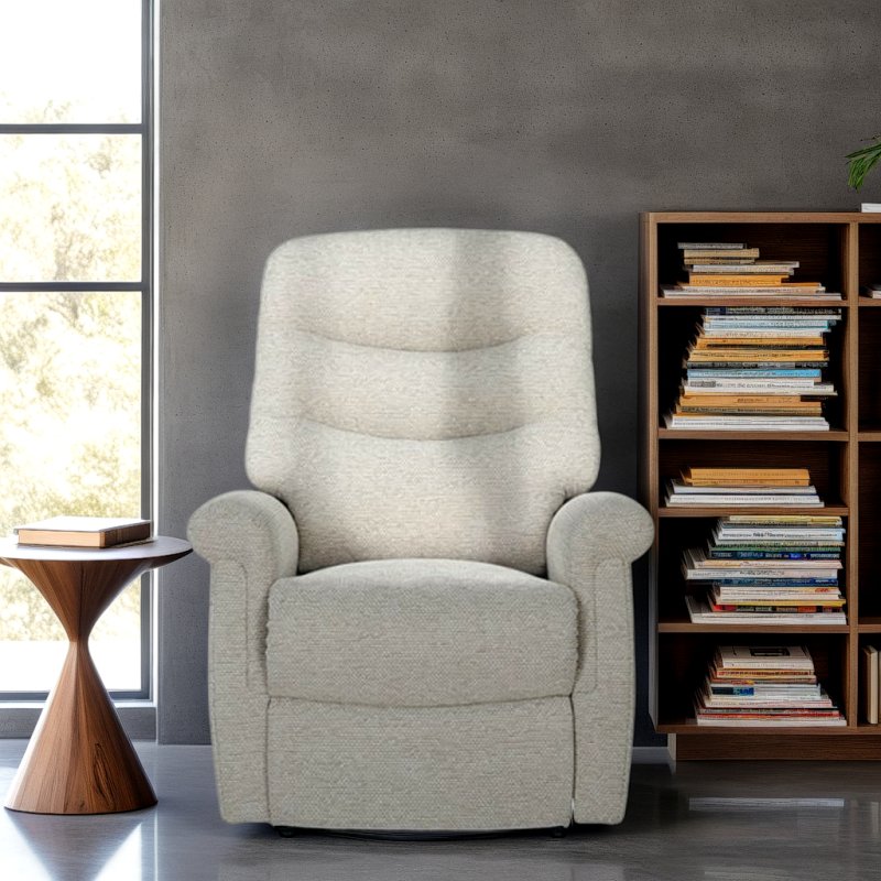 Celebrity Celebrity Hollingwell Petite Fixed Chair in Performance Plus