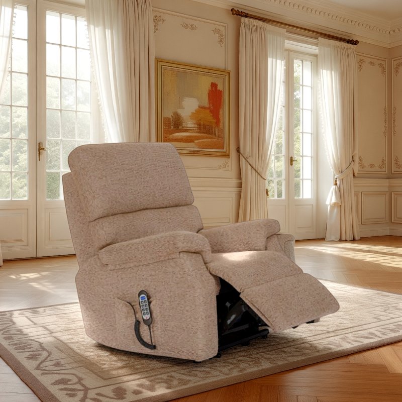 Celebrity Celebrity Newstead Recliner Chair in Performance Plus