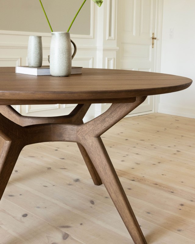 Amelia Round Dining Table 5