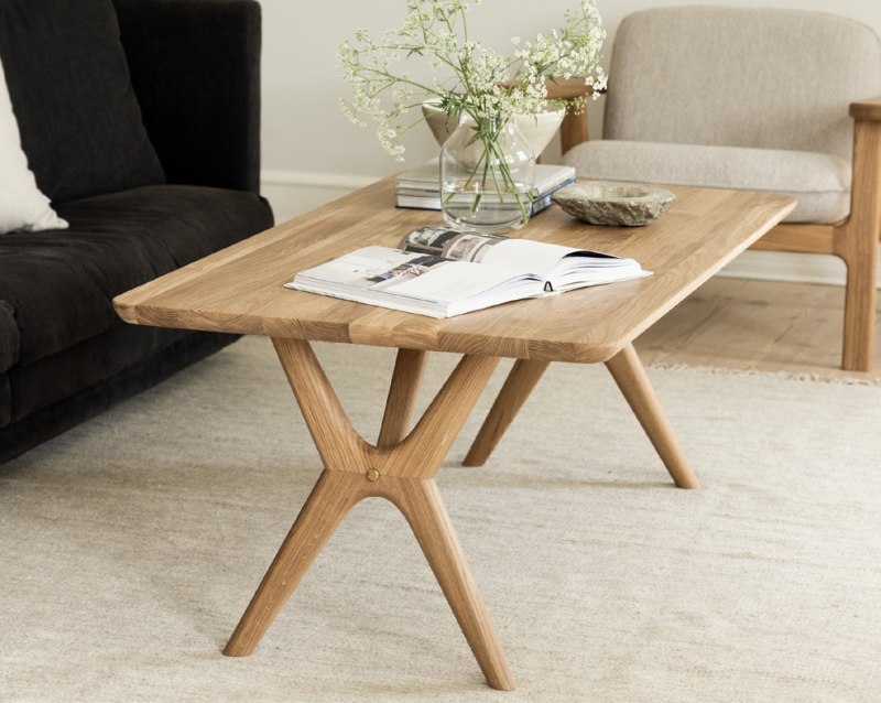 KK Amelia AMC3XM official press coffee table