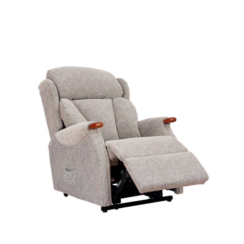 Celebrity Celebrity Canterbury Petite Recliner in Fabric