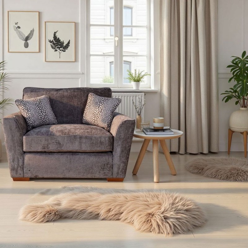 H Collection Hannah Love Chair in Fabric