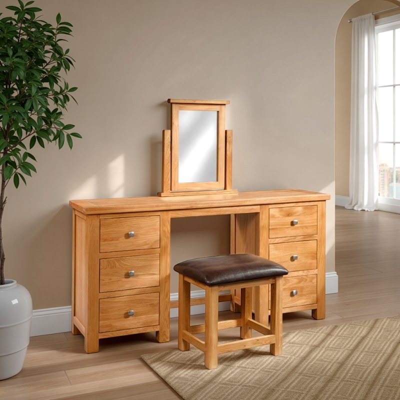 H Collection Arundel Light Oak Pedel Stool Table and Stool
