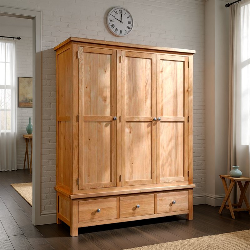 H Collection Arundel LightOak Triple Robe With 3 Drawers